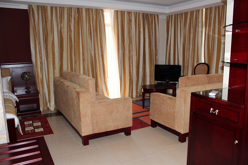 Roca Golf Hotel Buyumbura Exterior foto